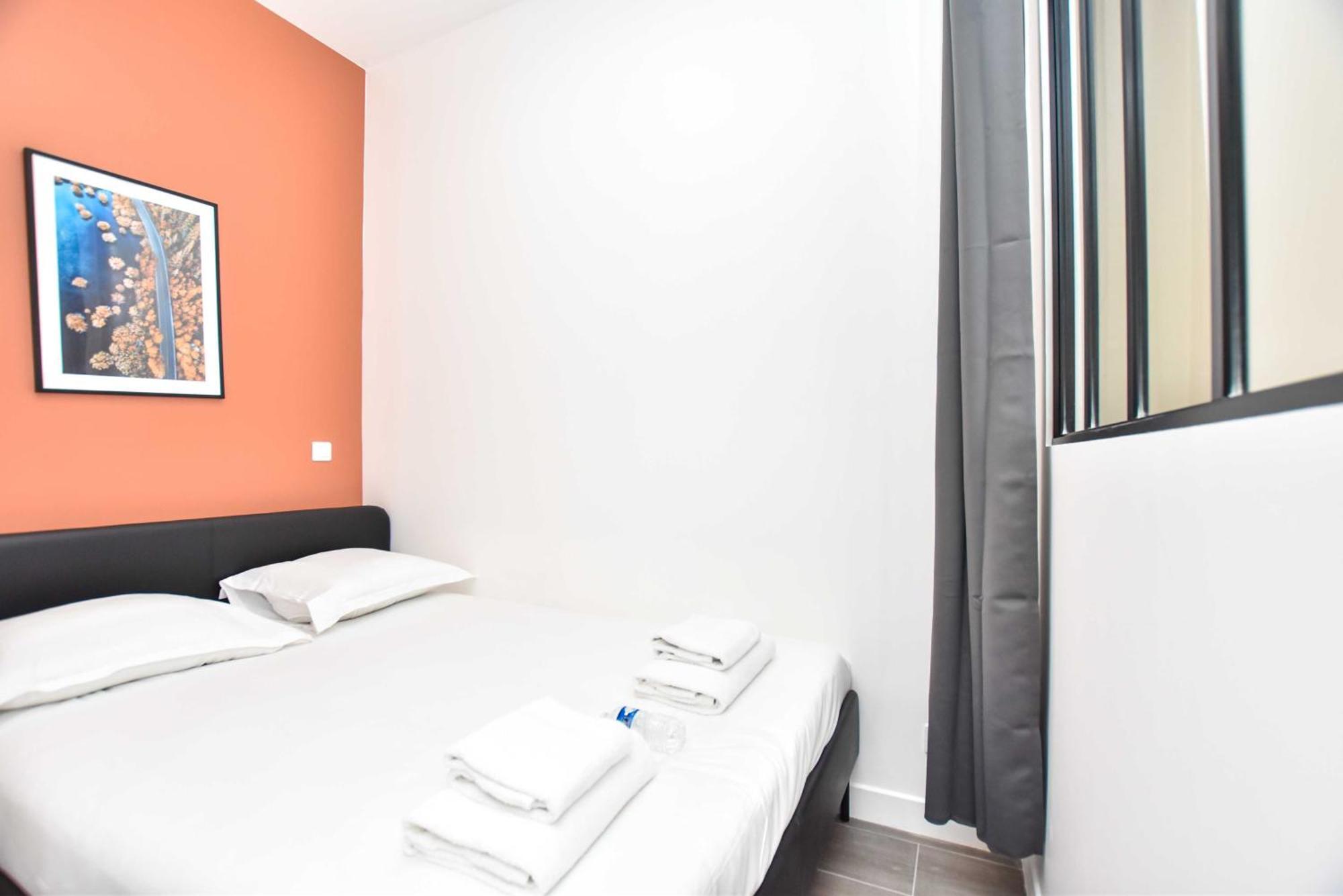 Family - 4br - 10p - Menilmontant * Parijs